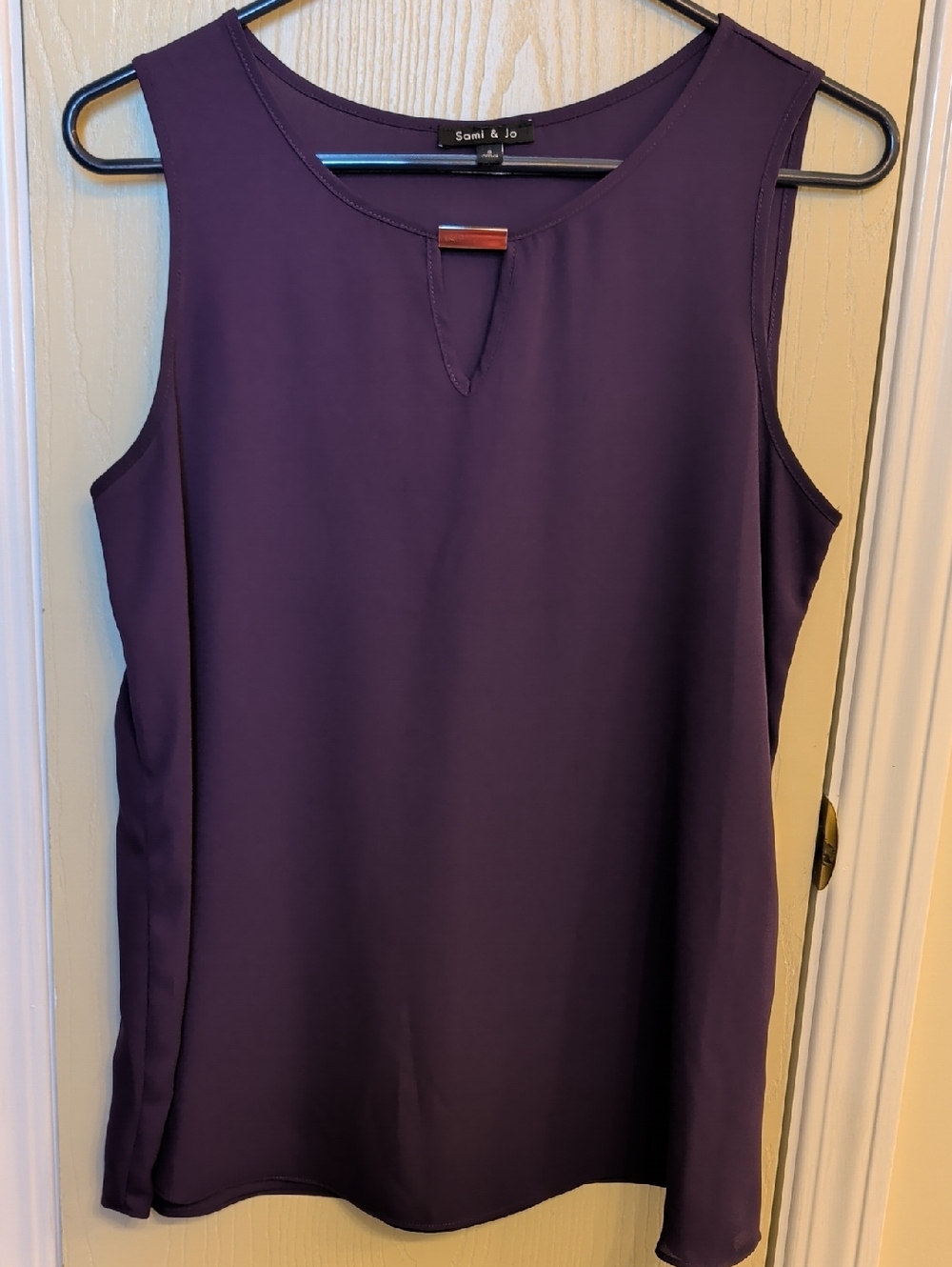 Sami & Jo Plum Sleeveless Keyhole Tank Top with Rose Gold Accent Size S